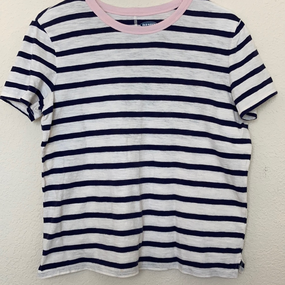 Short sleeve blue and white striped tee